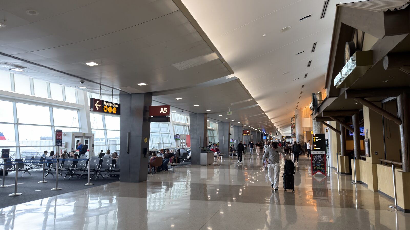 抵達西雅圖轉機，6月1日