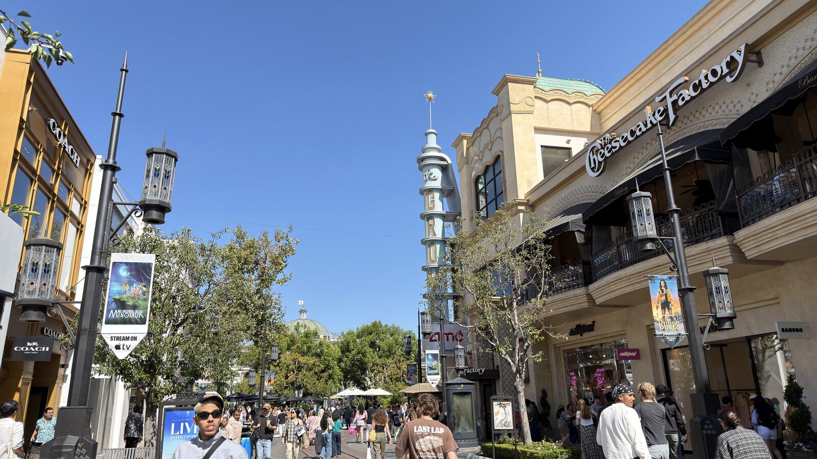 The Grove 的午後散步，6月7日