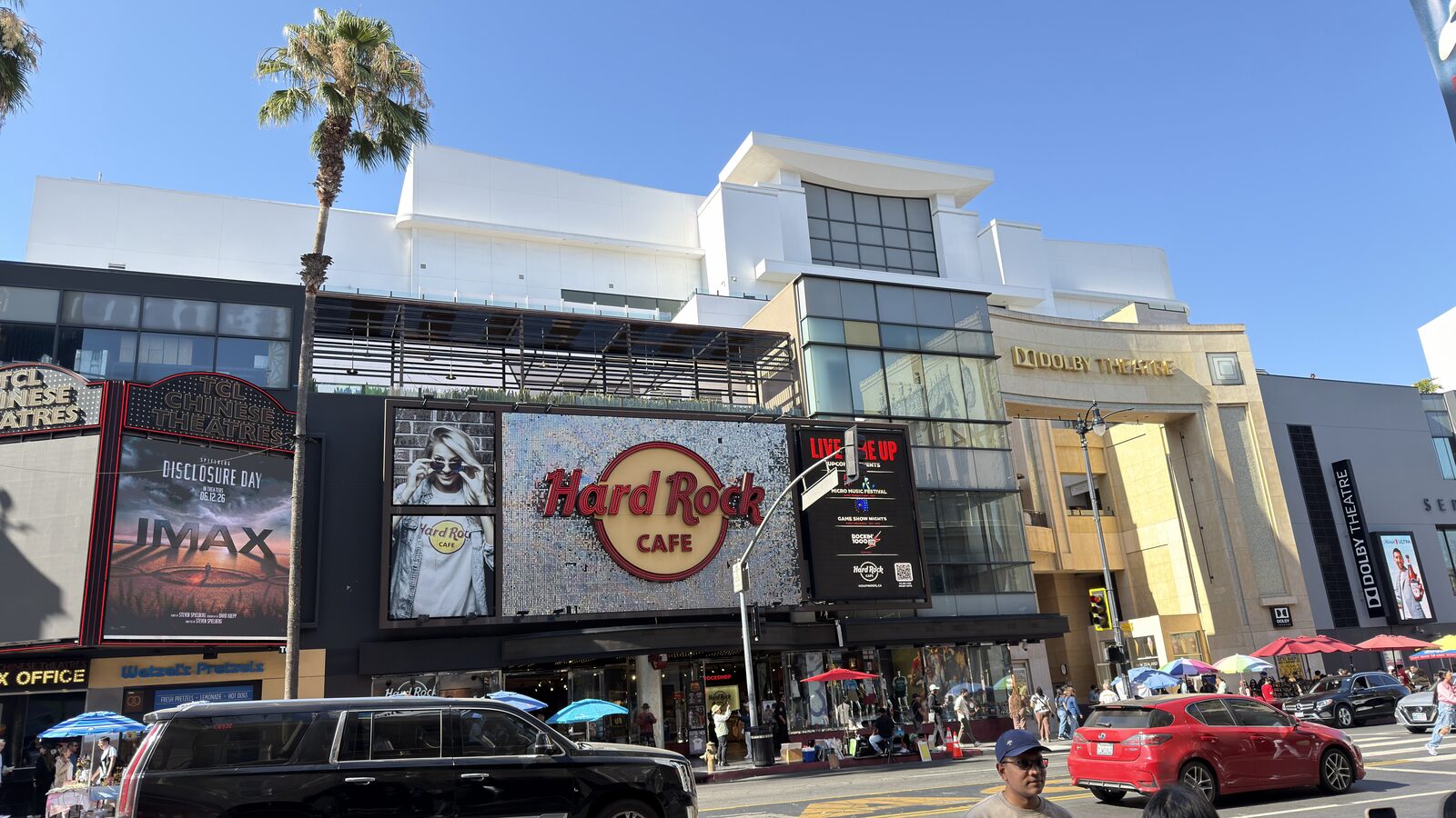 Hollywood & Highland 街景，6月7日